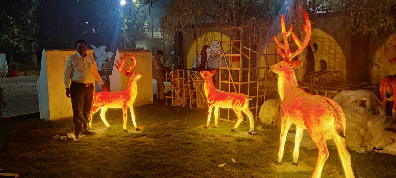 मौनी अमावस्या स्नान के पहले नव्य प्रकाश व्यवस्था से जगमग हुई कुंभ नगरी प्रयागराज मौनी अमावस्या स्नान के पहले नव्य प्रकाश व्यवस्था से जगमग हुई कुंभ नगरी प्रयागराज